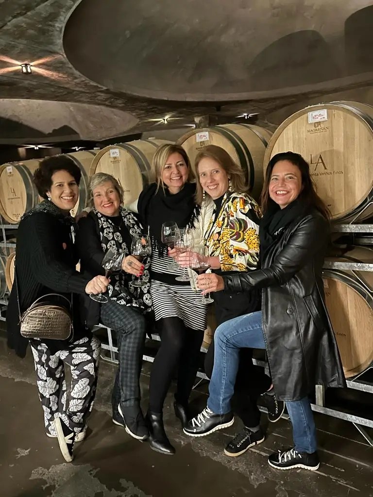 Roteiro de Sommelier Internacional e Amigas: Vinhos, Aventuras, Risadas e o Encanto da Serra Gaúcha